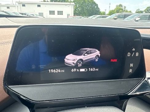 Used 2023 Volkswagen ID.4 Pro RWD image 9