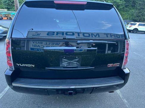Used 2013 GMC Yukon Denali AWD/4WD image 6