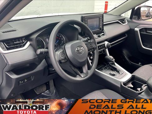 Used 2019 Toyota RAV4 XLE w/ Carpet Mat Package image 18