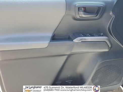 Used 2019 Toyota Tacoma SR5 RWD image 20