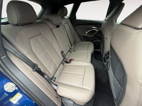 New 2025 Audi Q5 Prestige image 18