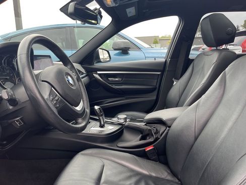 Used 2017 BMW 330i xDrive Wagon AWD/4WD image 4