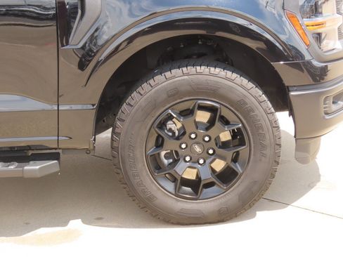Used 2025 Ford F150 STX w/ Equipment Group 201A FX4 AWD/4WD image 9