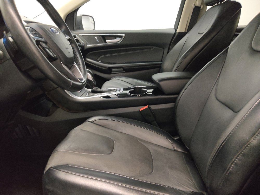 Used 2018 Ford Edge Titanium w/ Technology Package FWD image 17