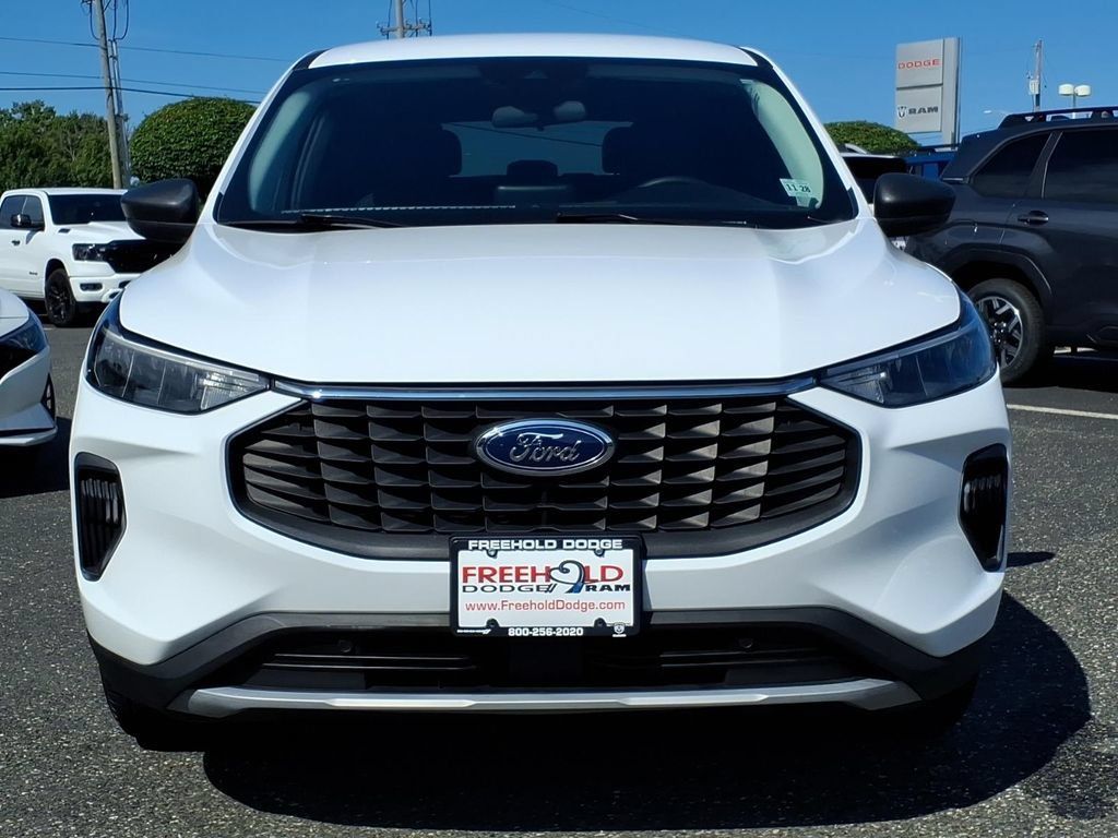 Used 2023 Ford Escape Active AWD/4WD image 2