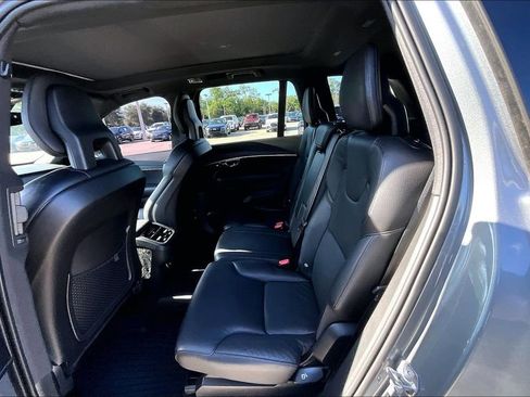 Used 2020 Volvo XC90 T6 Momentum w/ Protection Package Premier AWD/4WD image 17