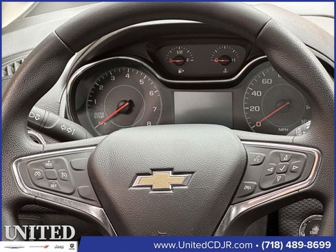 Used 2017 Chevrolet Cruze LT w/ Convenience Package image 16