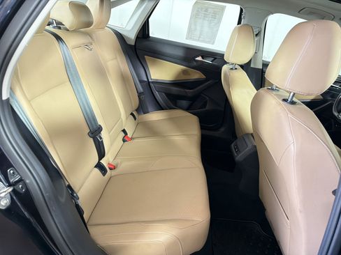 Used 2019 Volkswagen Jetta SEL w/ Cold Weather Package FWD image 26