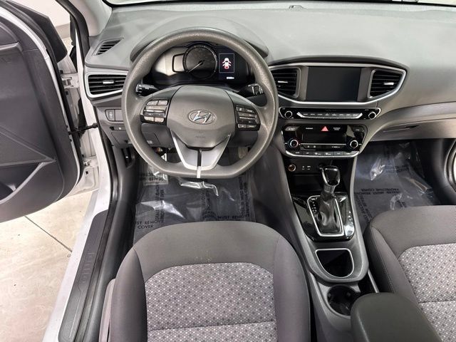 Used 2018 Hyundai Ioniq Blue FWD image 2