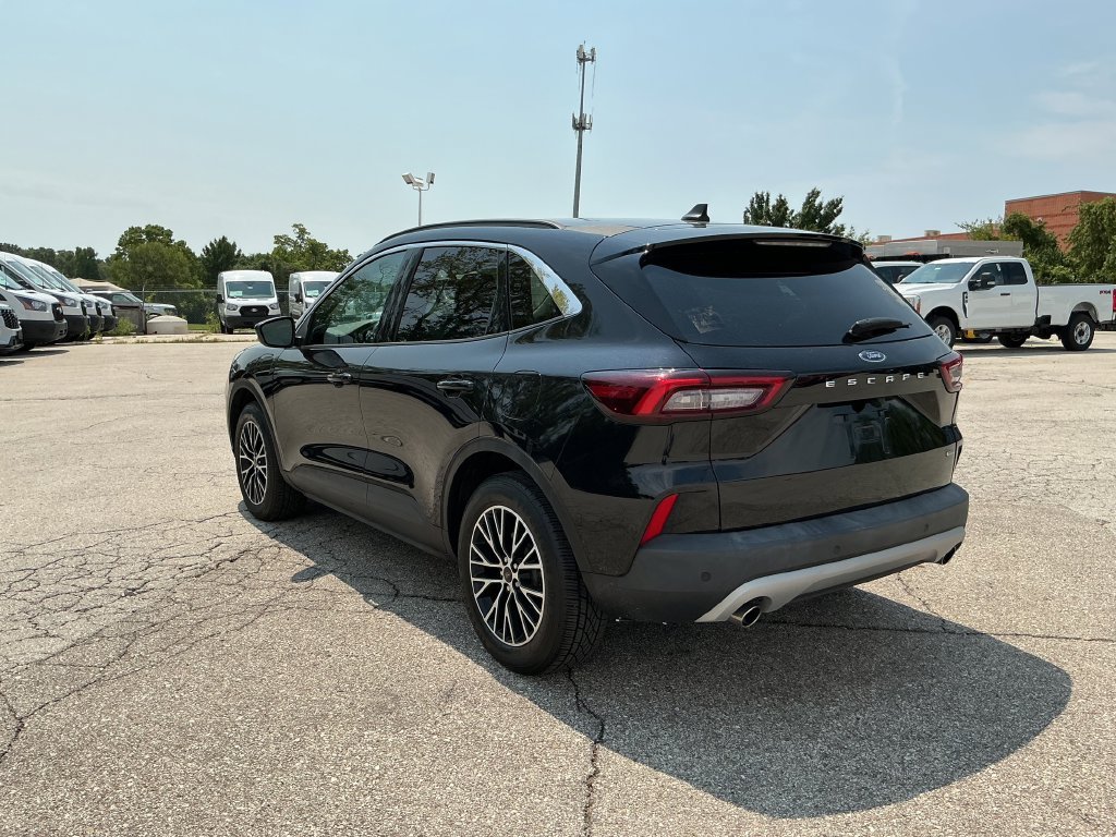 Certified 2023 Ford Escape SE FWD image 3