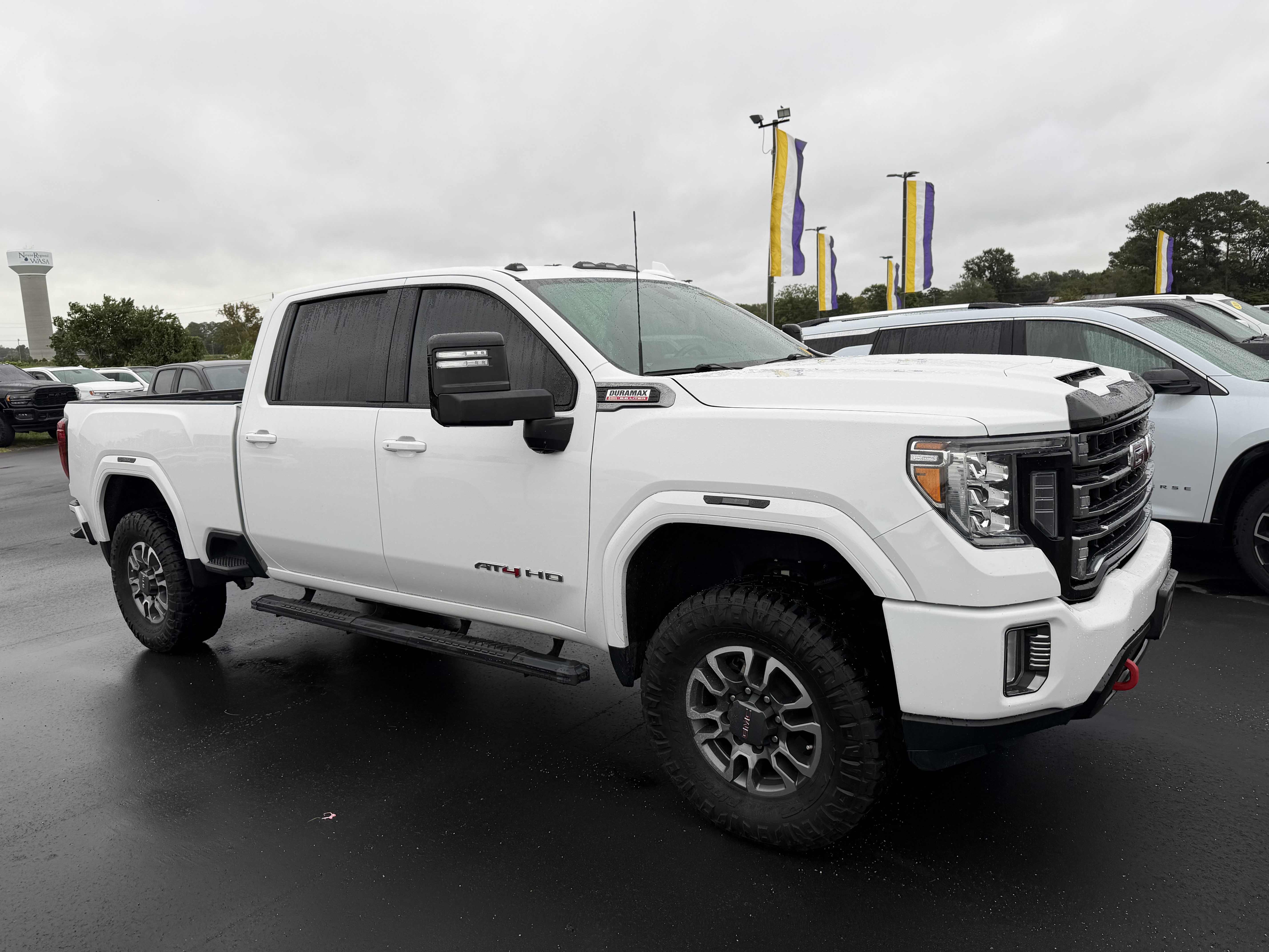 Used 2022 GMC Sierra 2500 AT4 w/ Gooseneck/5TH Wheel Package AWD/4WD image 1