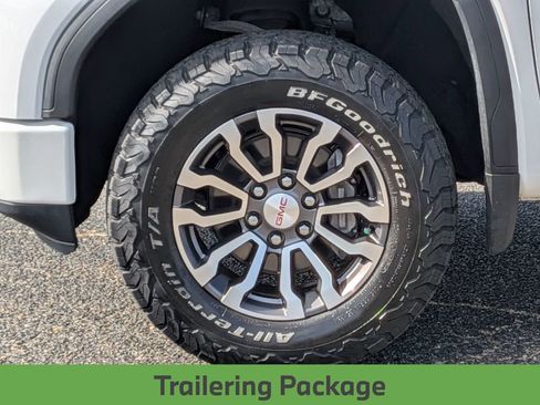 Used 2020 GMC Sierra 1500 AT4 w/ AT4 Premium Package image 12