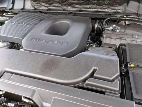 Used 2025 Nissan Murano SV AWD/4WD image 29