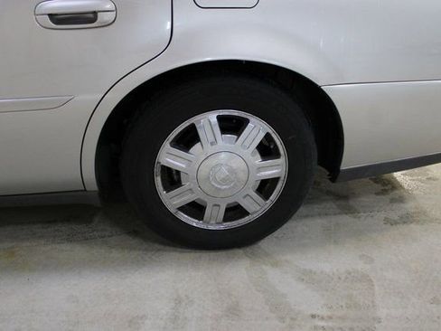 Used 2005 Cadillac De Ville w/ Limited Edition Package image 9