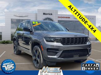 Certified 2025 Jeep Grand Cherokee Altitude AWD/4WD video 1