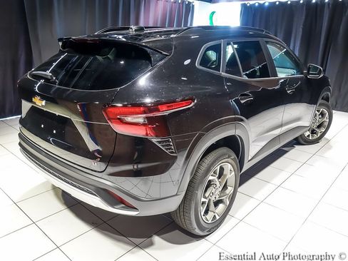 New 2026 Chevrolet Trax LT FWD image 8