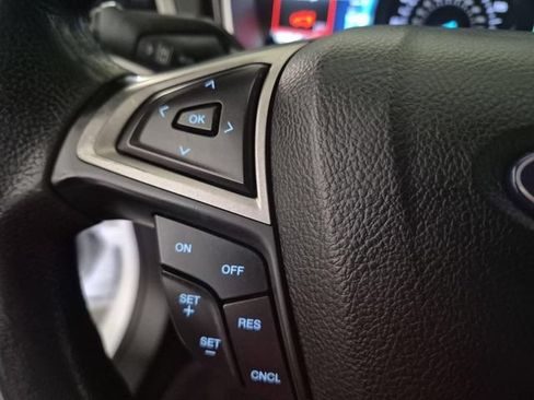 Used 2020 Ford Fusion SE FWD image 19