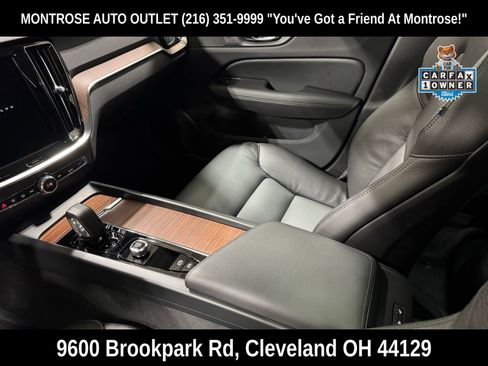 Used 2025 Volvo V60 B5 Cross Country Plus image 14