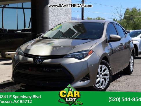 Used 2018 Toyota Corolla LE w/ Carpet Mat Package (TMS) FWD image 1