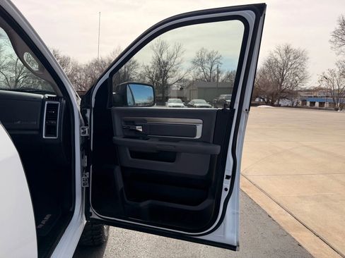 Used 2016 RAM 1500 Big Horn image 33