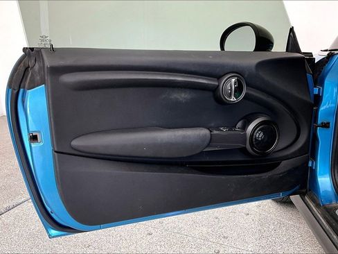 Used 2016 MINI Cooper 2-Door Hardtop image 22