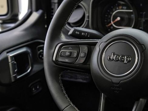 Used 2025 Jeep Gladiator Rubicon w/ Safety Group image 54