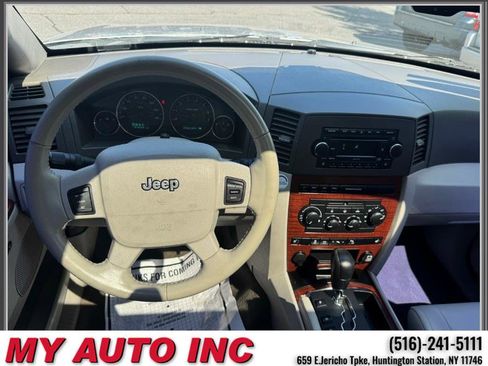 Used 2006 Jeep Grand Cherokee Limited AWD/4WD image 12