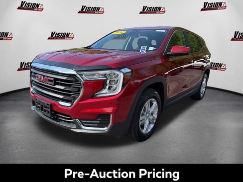 Used 2024 GMC Terrain SLE AWD/4WD image 1