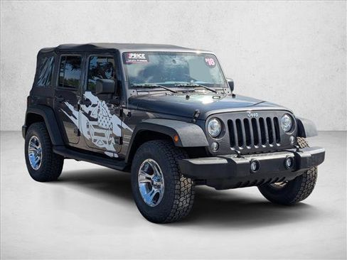 Used 2018 Jeep Wrangler Unlimited Sport S AWD/4WD image 3