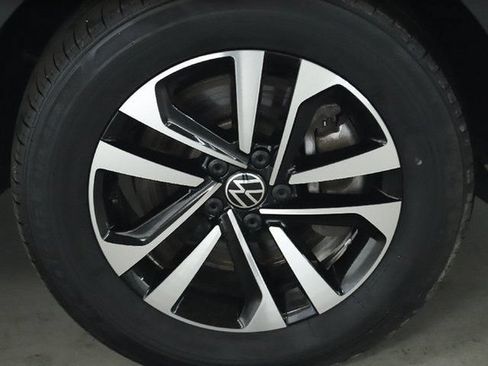 Used 2023 Volkswagen Tiguan S FWD image 10