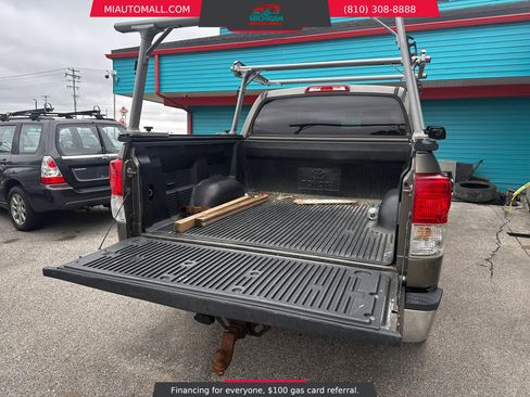 Used 2013 Toyota Tundra 4x4 CrewMax w/ Tow Pkg image 8