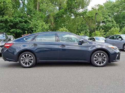 Used 2016 Toyota Avalon XLE Premium FWD image 7