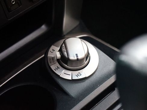 Used 2016 Toyota 4Runner SR5 image 20