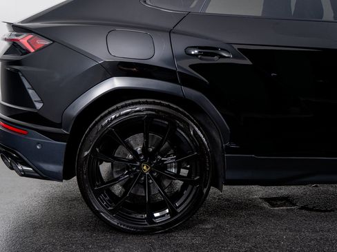 Used 2021 Lamborghini Urus image 8