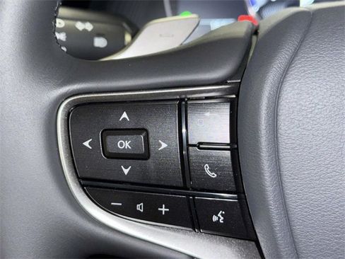 New 2025 Lexus ES 300h w/ Luxury Package image 18