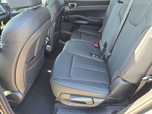 New 2026 Kia Sorento EX FWD image 17