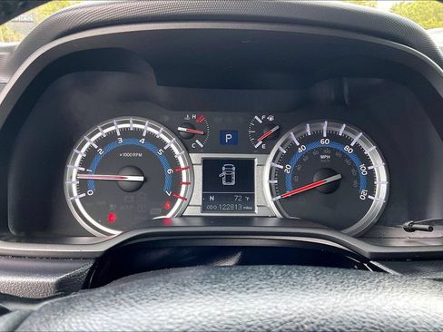 Used 2018 Toyota 4Runner Limited AWD/4WD image 19