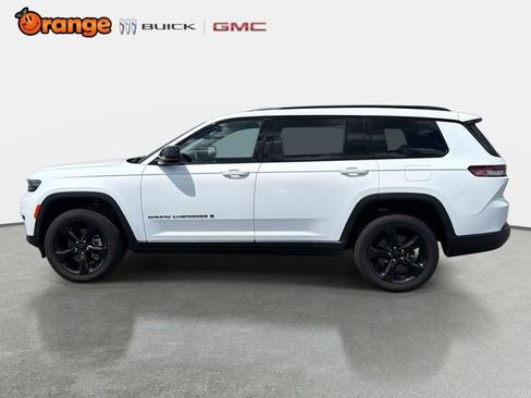 Used 2025 Jeep Grand Cherokee L Altitude image 6