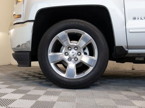 Used 2017 Chevrolet Silverado 1500 LT w/ LT Convenience Package image 9