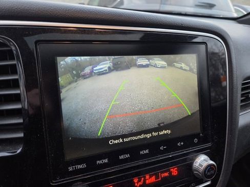 Used 2020 Mitsubishi Outlander LE image 11