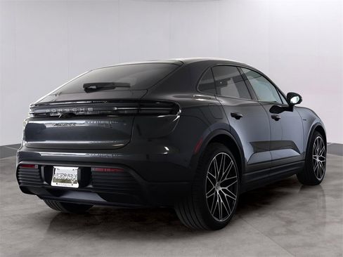 New 2025 Porsche Macan 4S Electric image 8