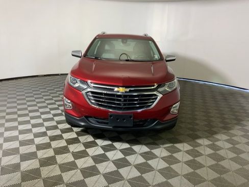 Used 2018 Chevrolet Equinox Premier image 3