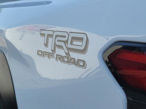 Used 2024 Toyota Tacoma TRD Off-Road w/ TRD Off Road Upgrade Package AWD/4WD image 32