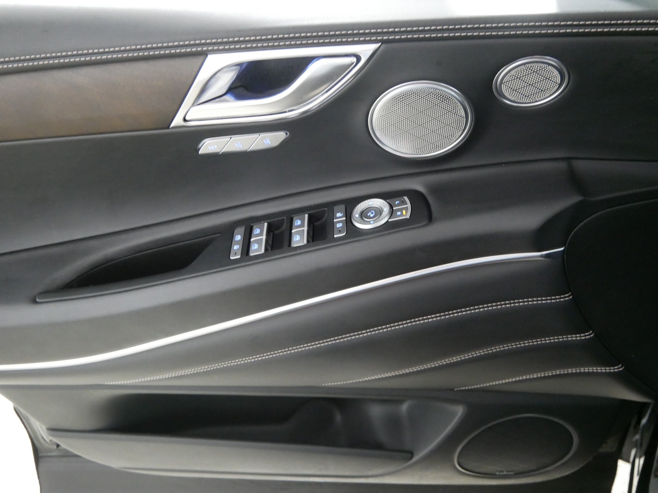 Used 2024 Genesis GV80 3.5T Prestige Signature AWD/4WD image 19