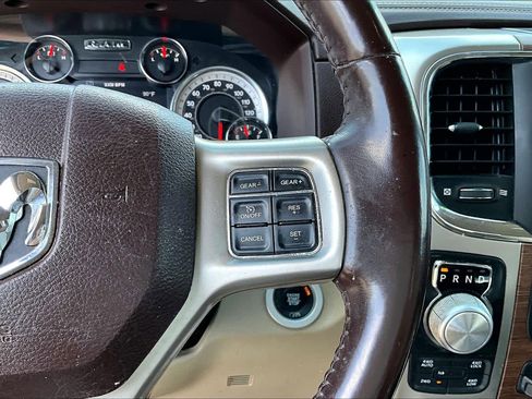 Used 2018 RAM 1500 Laramie w/ Convenience Group AWD/4WD image 25