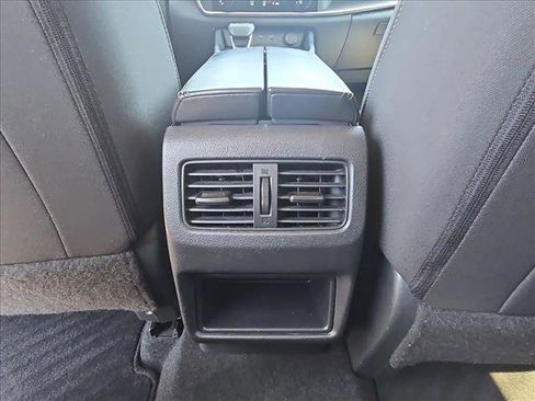 Used 2023 Nissan Rogue S FWD image 16