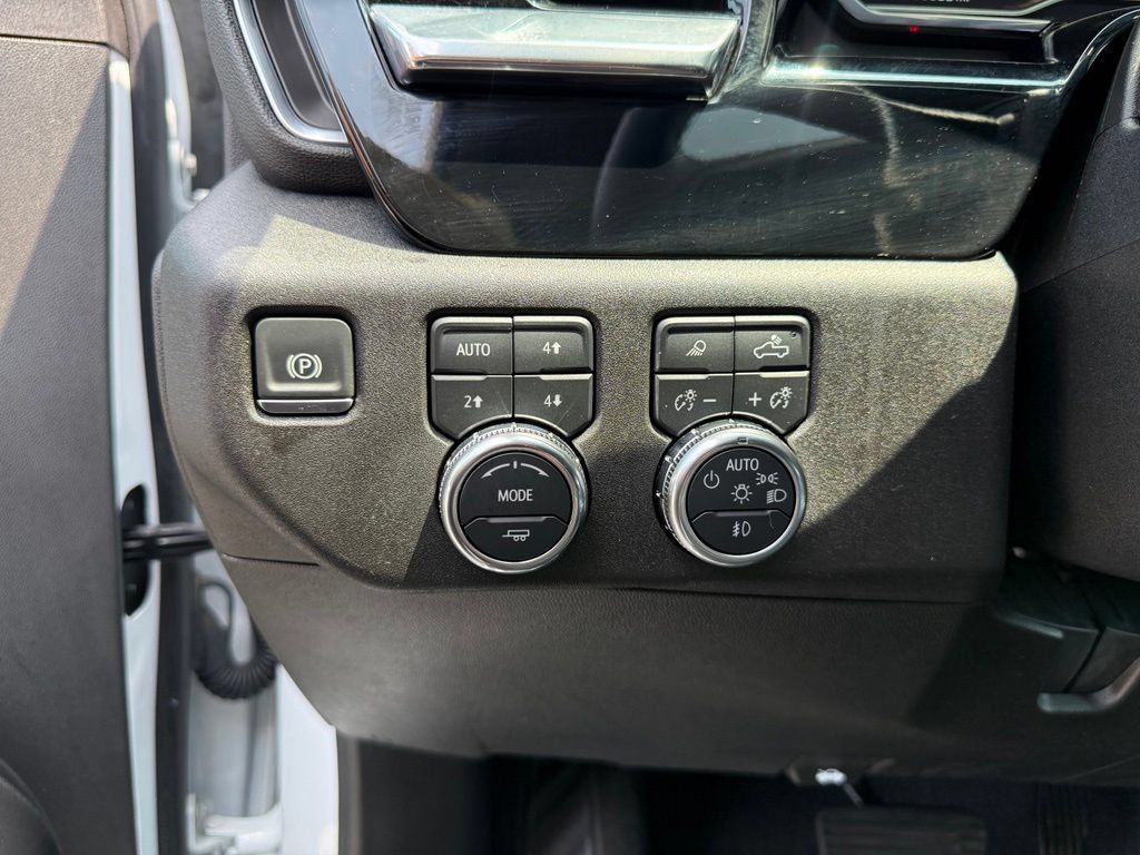 Used 2025 GMC Sierra 2500 SLT w/ SLT Convenience Package AWD/4WD image 7