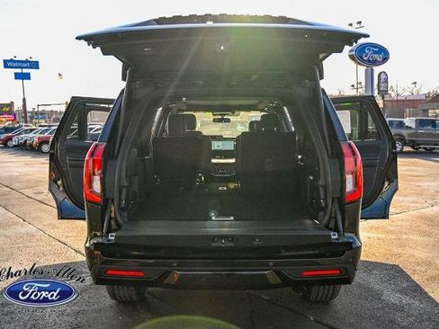 New 2025 Ford Expedition Max Platinum w/ Stealth Performance Package image 18