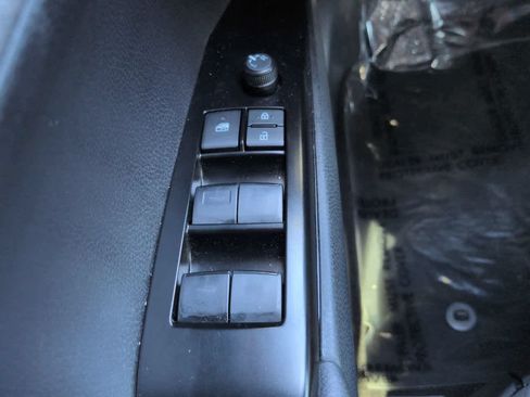 Used 2026 Toyota Camry SE FWD image 21
