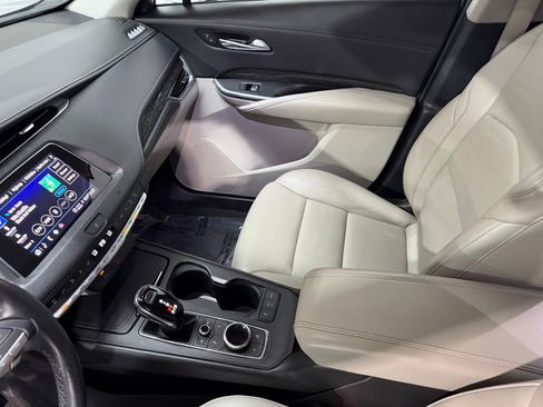 Used 2021 Cadillac XT4 Premium Luxury FWD image 36